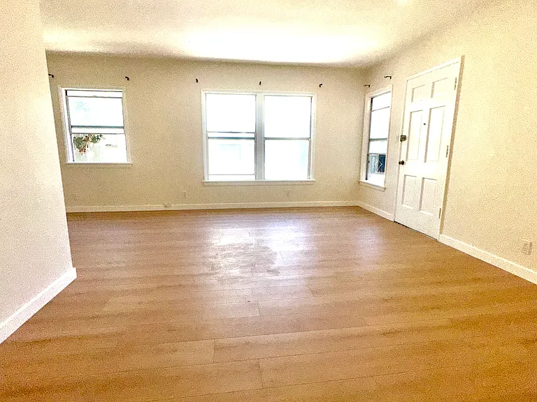 5989 Guthrie Ave #4 — Photo 8