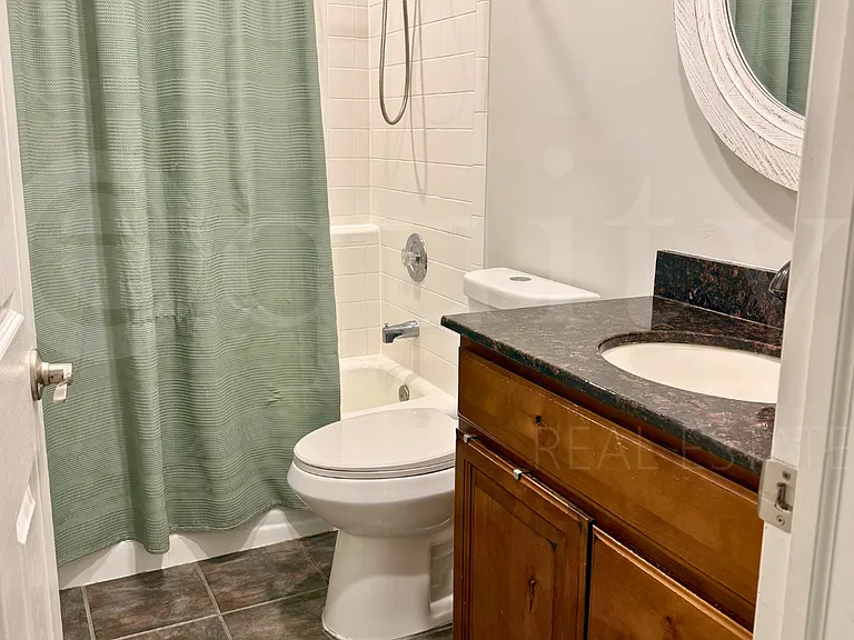 787 W Vahe St — Photo 14