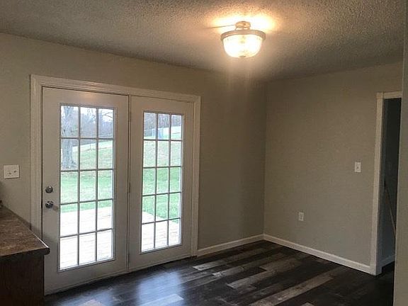 5th image of 4395 Danbury Dr