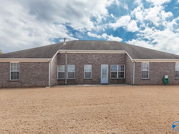 5th image of 104 Tottenham Way