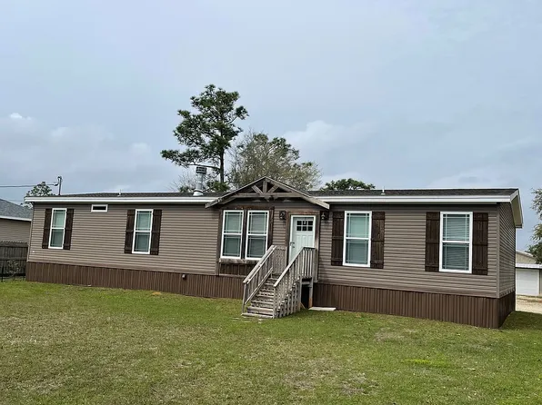 7980 Twin Lake Dr, Milton, FL 32583