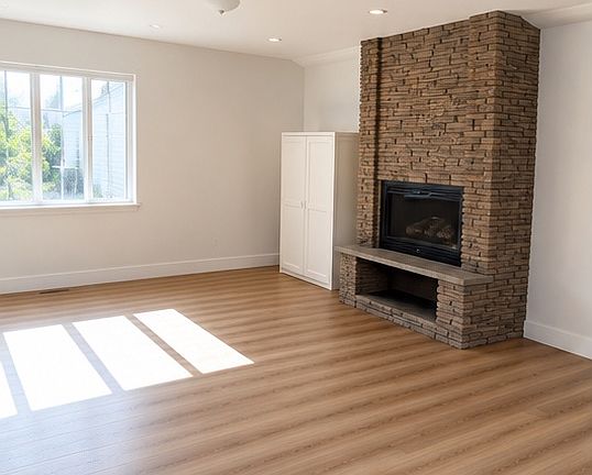 4th image of 44225 36th St W