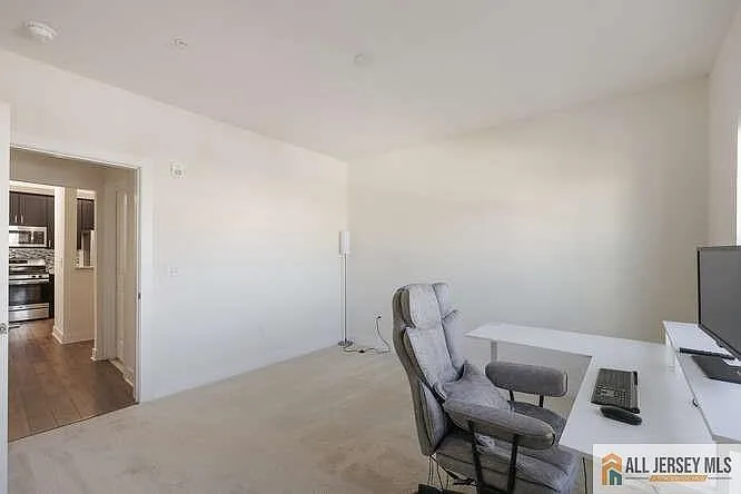 421 Tavern Rd — Photo 22