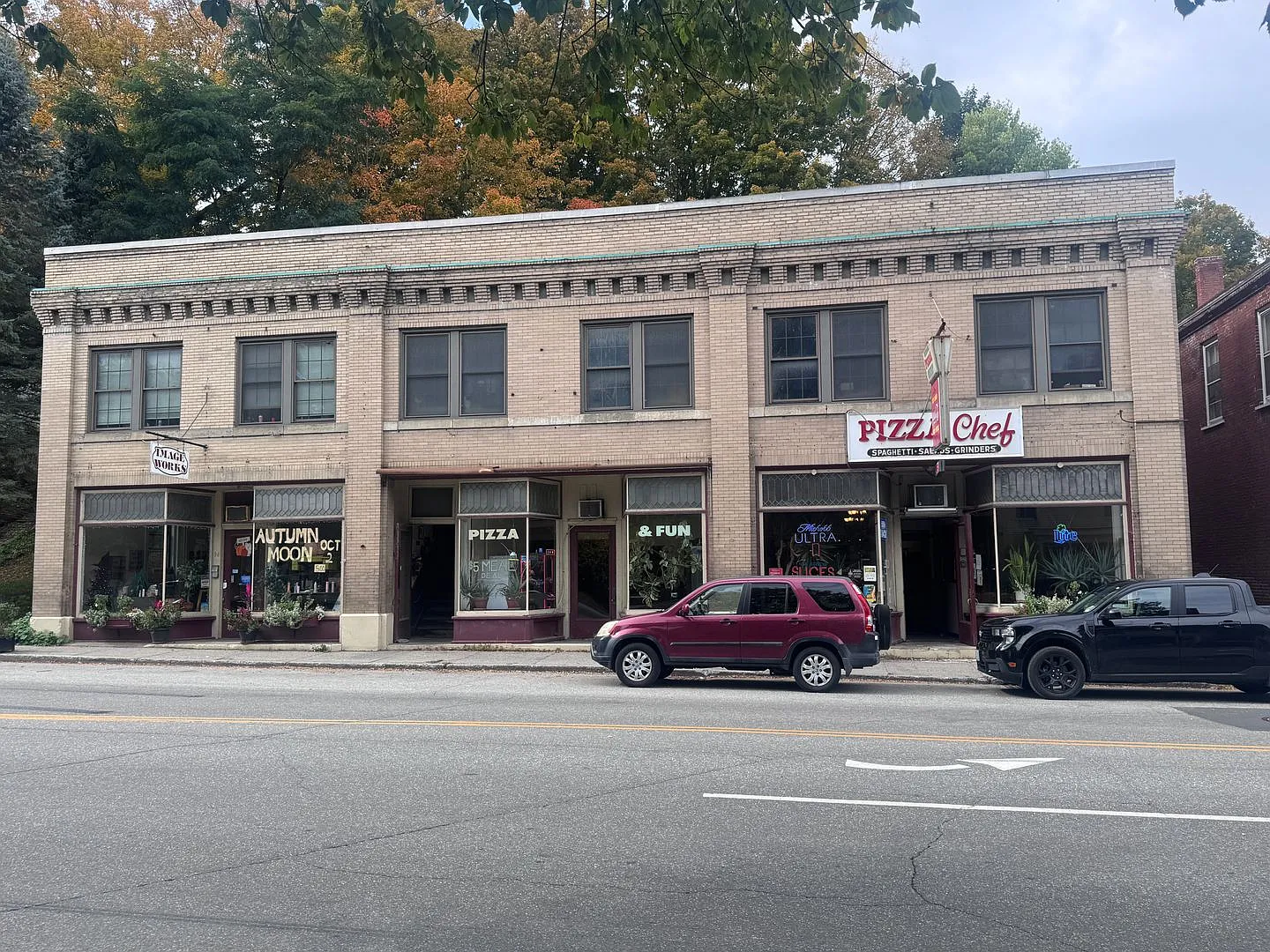 92 Main St — Photo 3