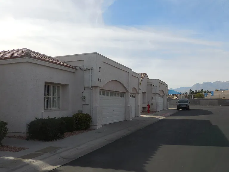 6457 Blue Blossom Ave — Photo 5