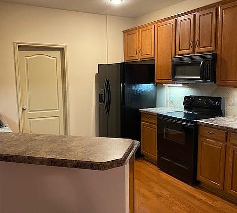 4th image of 6847 Livorno Ln