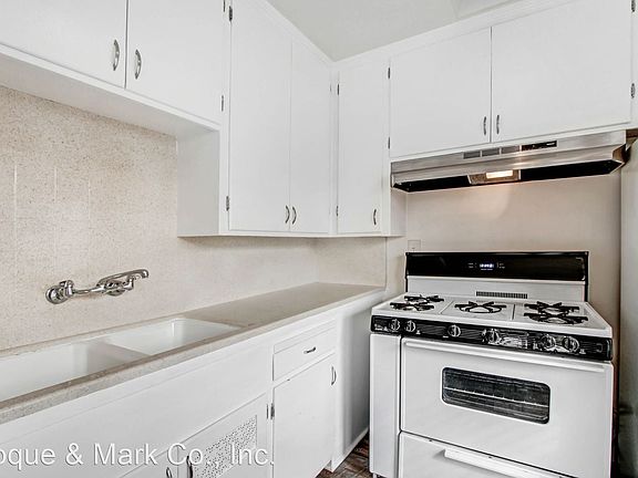 5th image of 1025 19th St APT A