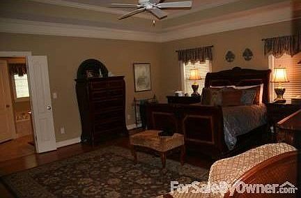 4th image of 551 Browning Dr