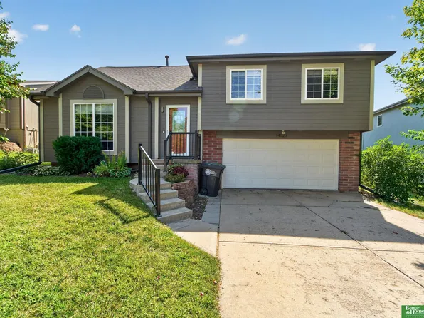 14623 Larimore Ave, Omaha, NE 68116