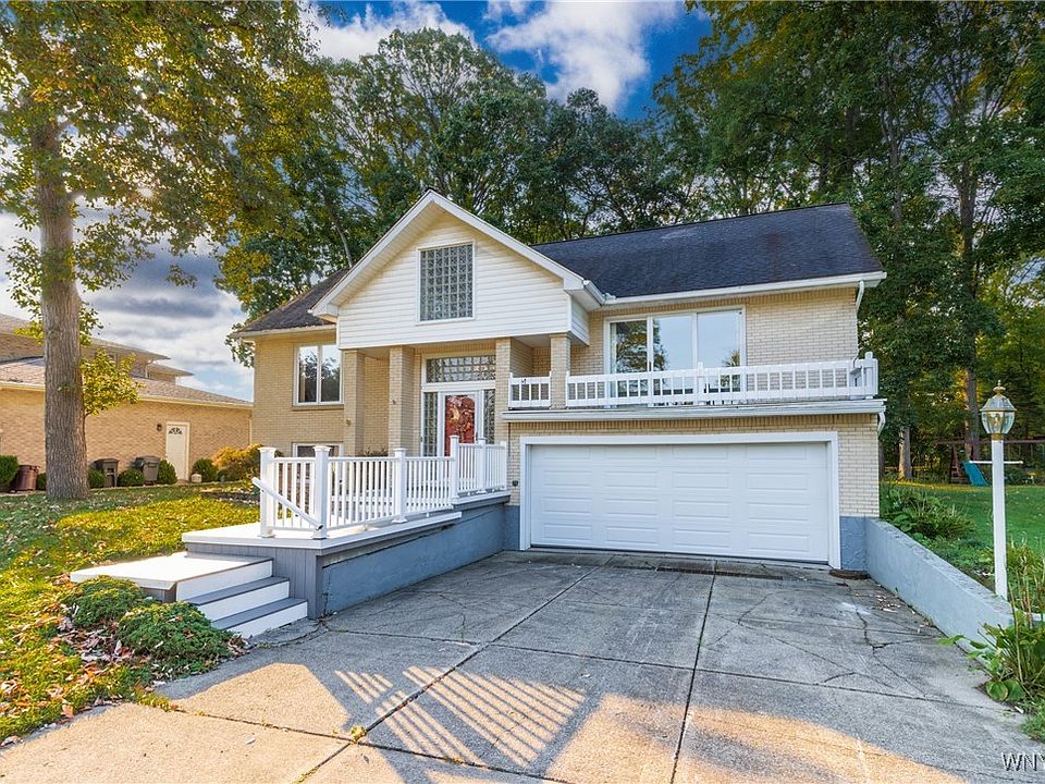 1st image of 90 Amberwood Dr