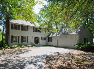 176 Stagecoach Rd, Avon, CT 06001