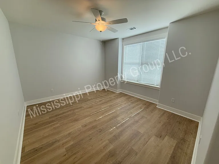 611 Miramar Ln — Photo 24