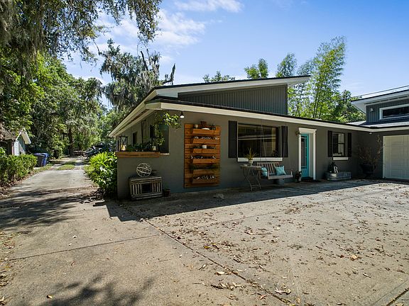 4th image of 1374 Wentworth Ave