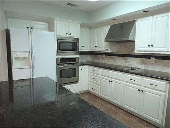 3rd image of 16606 Park Green Way