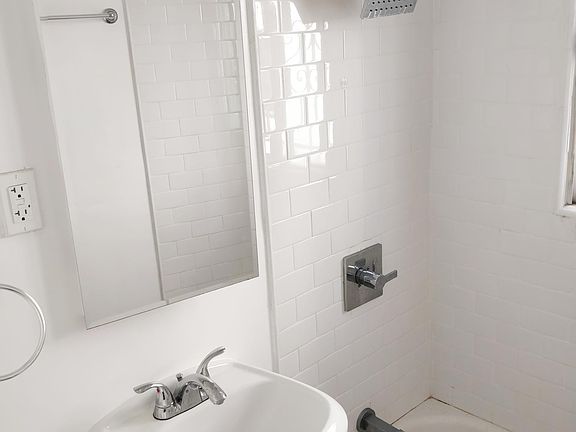 5th image of 5613 Virginia Ave