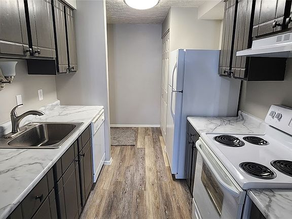 2nd image of 2766 Lexington Ave NW