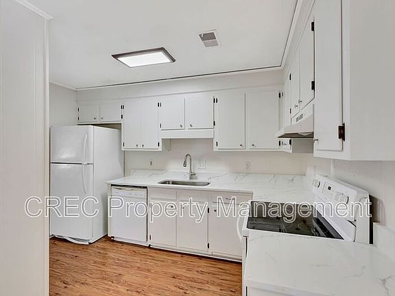 4th image of 1200 Margaret Dr