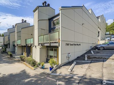 7307 Sand Pont Way NE #613, Seattle, WA, 98115