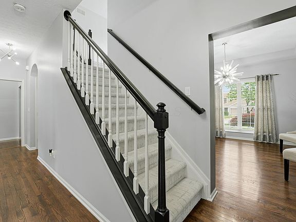 5th image of 313 Spruce Hill Dr