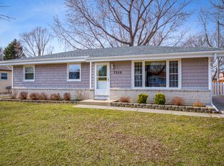 7326 Cliffside Dr, Racine, WI 53402
