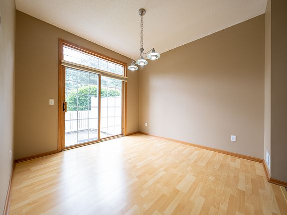 3rd image of 2750 Mallard Dr