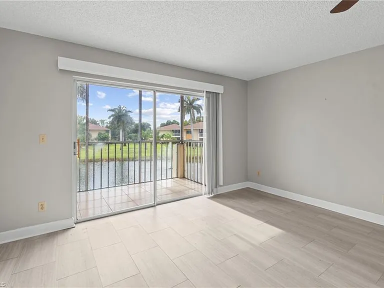 6184 Michelle Way #243 — Photo 4