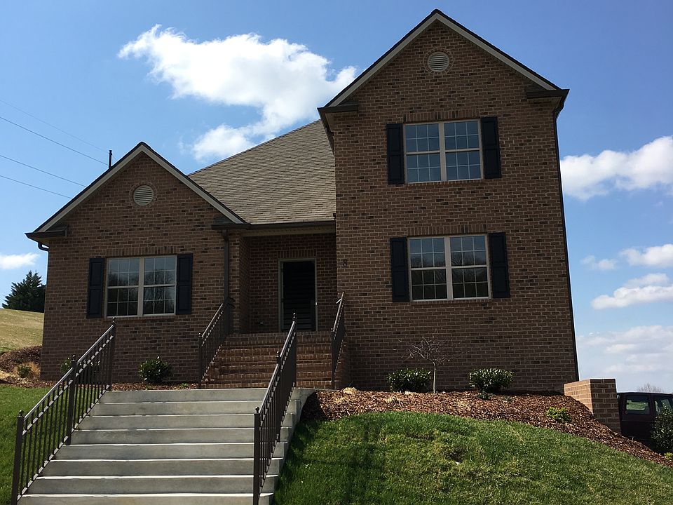 2nd image of 8 Edwards Ct