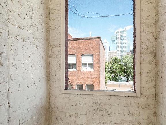 4th image of 1722 Lombard St #83f7yfye2