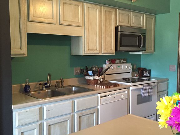 4th image of 608 Sandalwood Dr