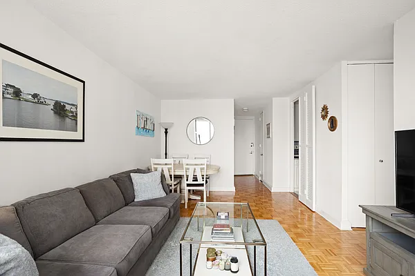 Rented by Corcoran | media 2