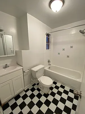 Rented by Peter R. Hungerford, LREB | media 11