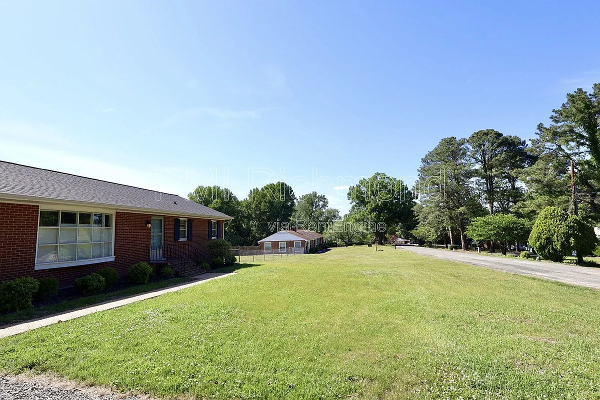 Building Photo - 5913 Osoge Rd