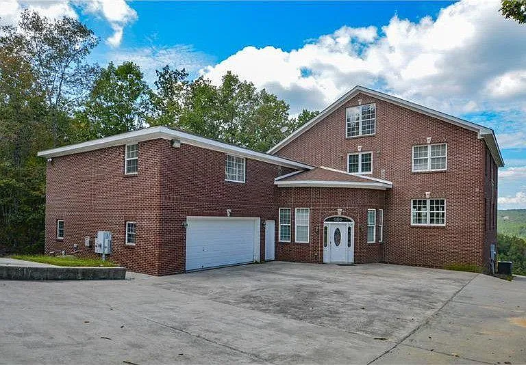Apartment is above the Garage