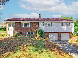 209 Seanor Rd, Irwin, PA 15642