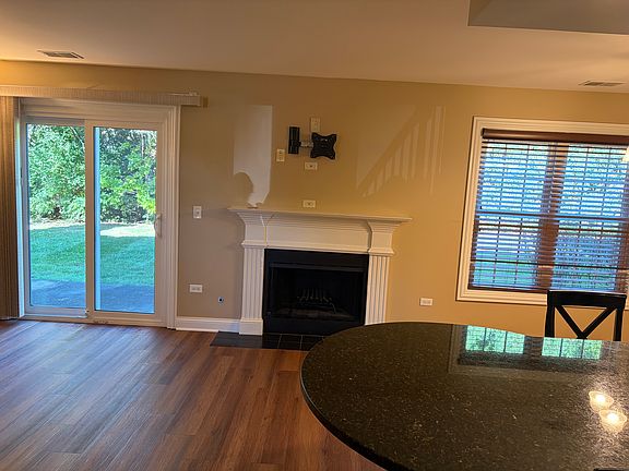 4th image of 39 Foxcroft Rd APT 127