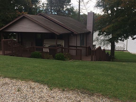 Front of cottage

