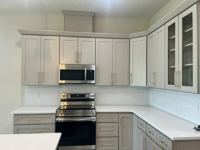 2104 Sarah Way — Photo 4