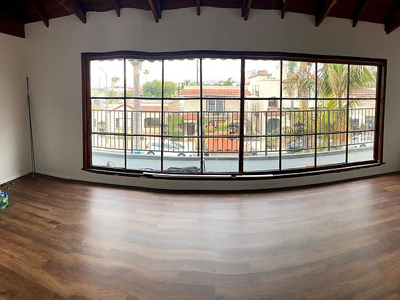 4th image of 214 La Verne Ave #1/2
