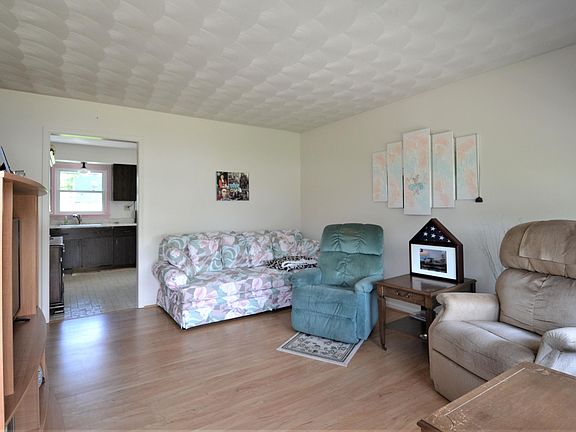 2nd image of 574 Stacie Dr