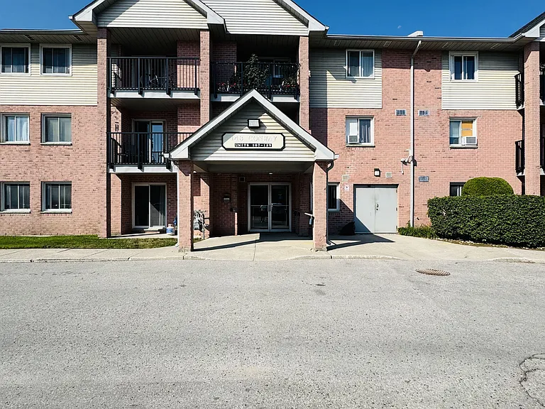 148 Conway Dr #111 — Photo 1