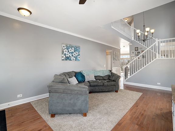 3rd image of 2813 Oakmont Dr
