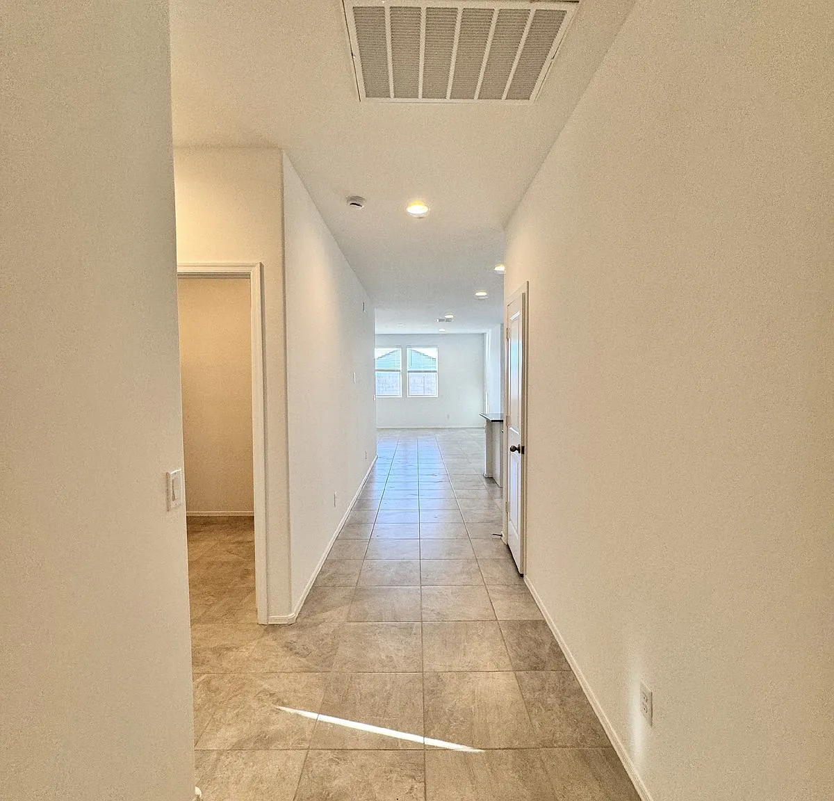 1137 West Chimes Tower Drive — Photo 4