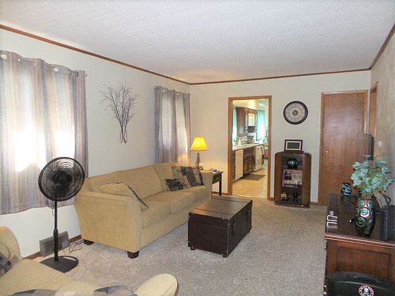 5th image of 3115 Garretson Ave