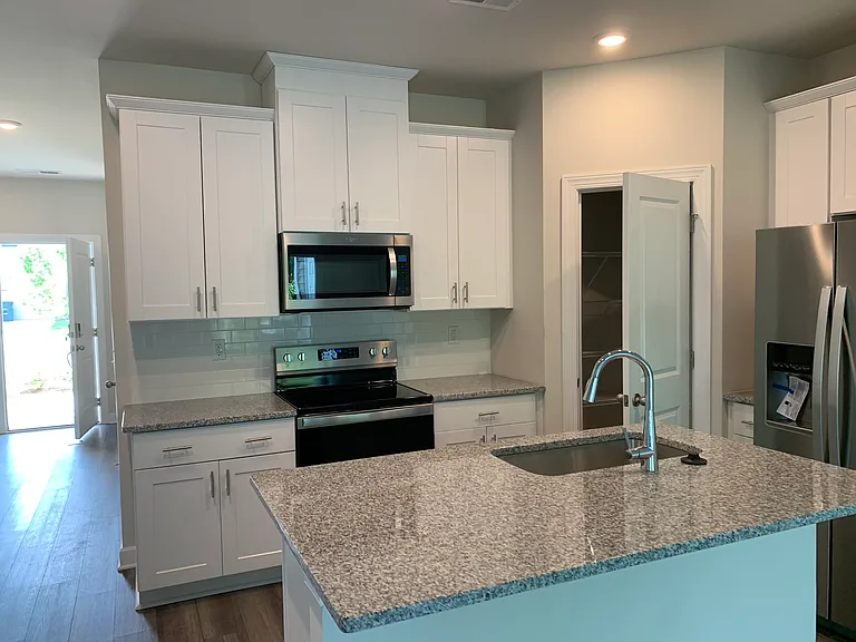 2316 Belterra Dr — Photo 4