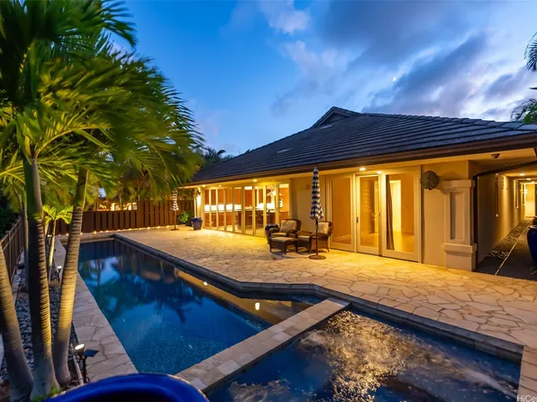 1015 Koko Kai Pl, Honolulu, HI 96825