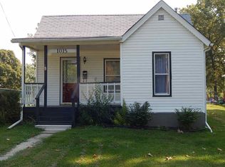 1015 S 6th St, Monmouth, IL 61462
