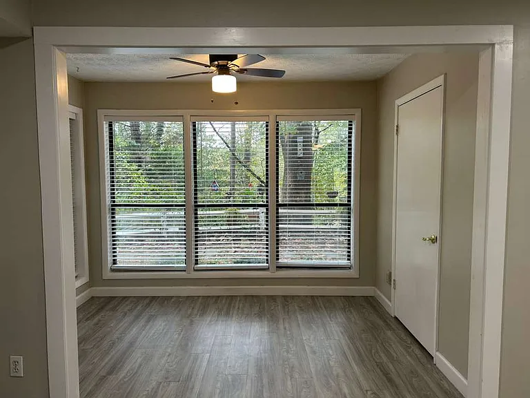 510 Park Ridge Cir #510 — Photo 2