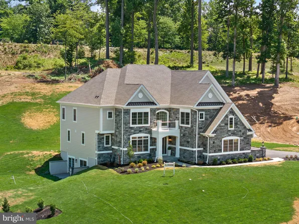 301 Begonia Cir, Newtown Square, PA 19073