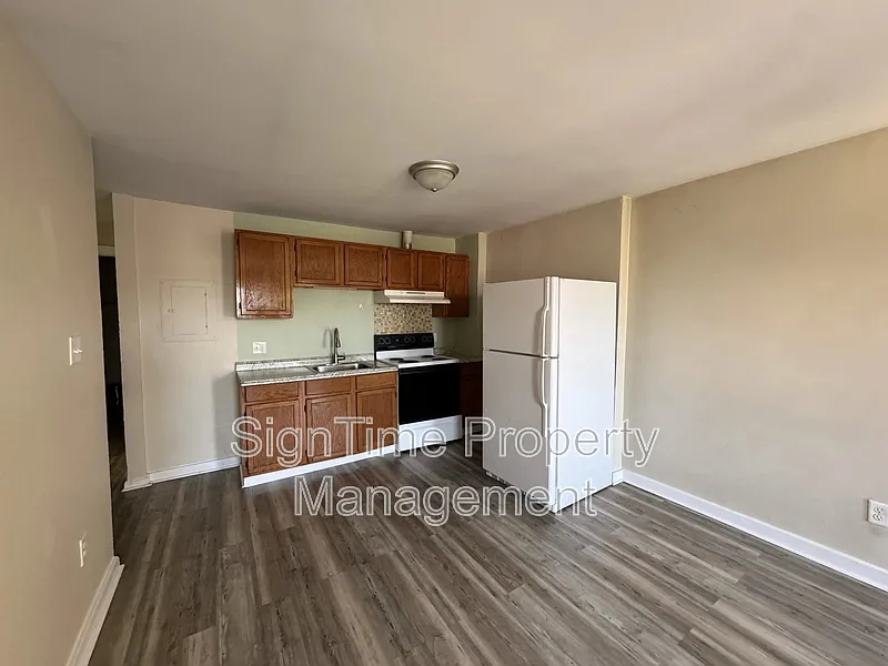 1 bed, 1.0 bath, $850 — Photo 3