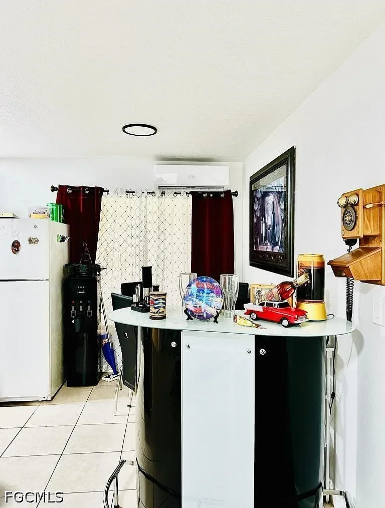 2 bed, 1.0 bath, 812 sqft, $1,500 — Photo 4